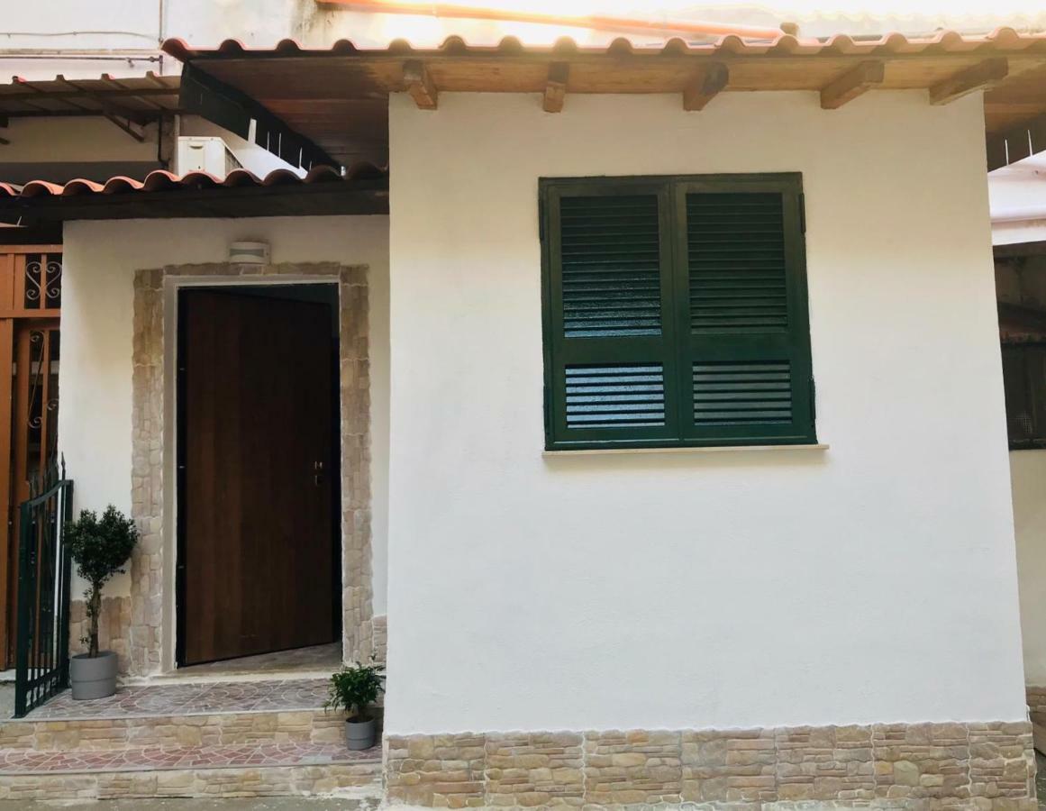 Appartamento Chalet del Centro Napoli Esterno foto
